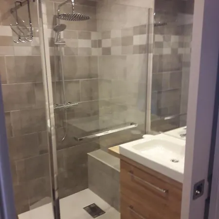 French Riviera 1 Bedroom On The Facing Cannes Lägenhet *