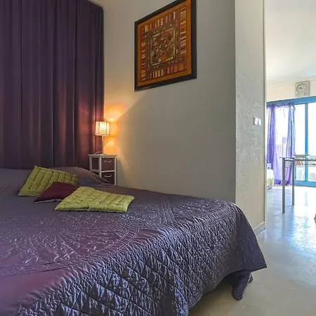 French Riviera 1 Bedroom On The Facing Cannes Lägenhet *