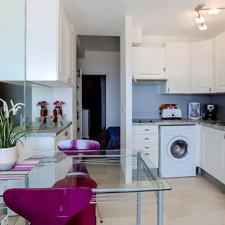 French Riviera 1 Bedroom On The Facing Cannes Lägenhet