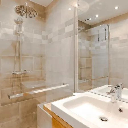 French Riviera 1 Bedroom On The Facing Cannes Lägenhet *